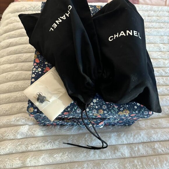 NWOB - Authentic - Chanel Vintage Interlocking CC Pumps Size 40 - Picture 11 of 11